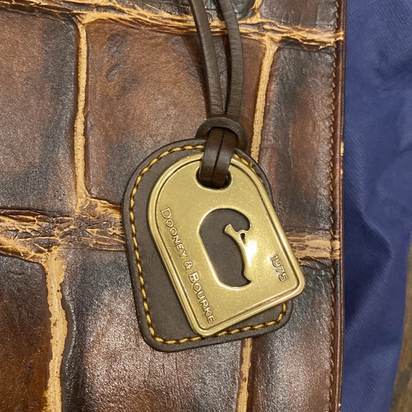 Vintage Dooney and Bourke crocodile print bag - Picture 7 of 13